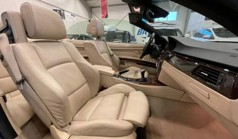 BMW 320 d Convertible M-sport Comfort Navi 177hk full